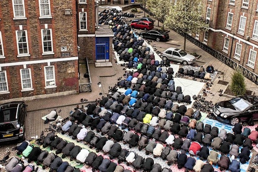 Percaya Atau Tidak Hari Ini, Islam Telah Menjadi Agama Terbesar Di Dunia.